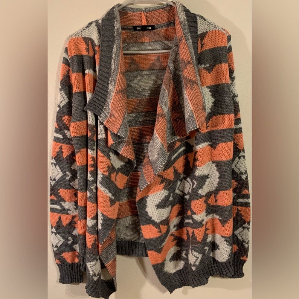 Miss Daisy small sweater geometric pattern